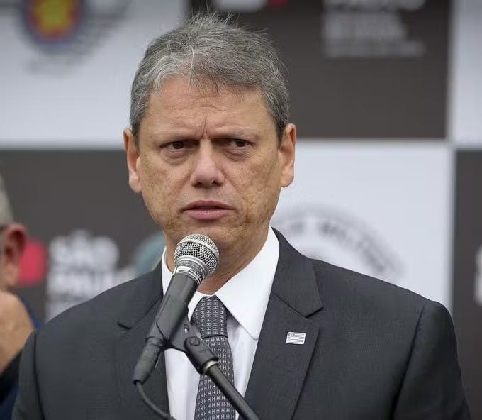 Tarcísio lidera intenções de voto para governo de SP, seguido de Alckmin