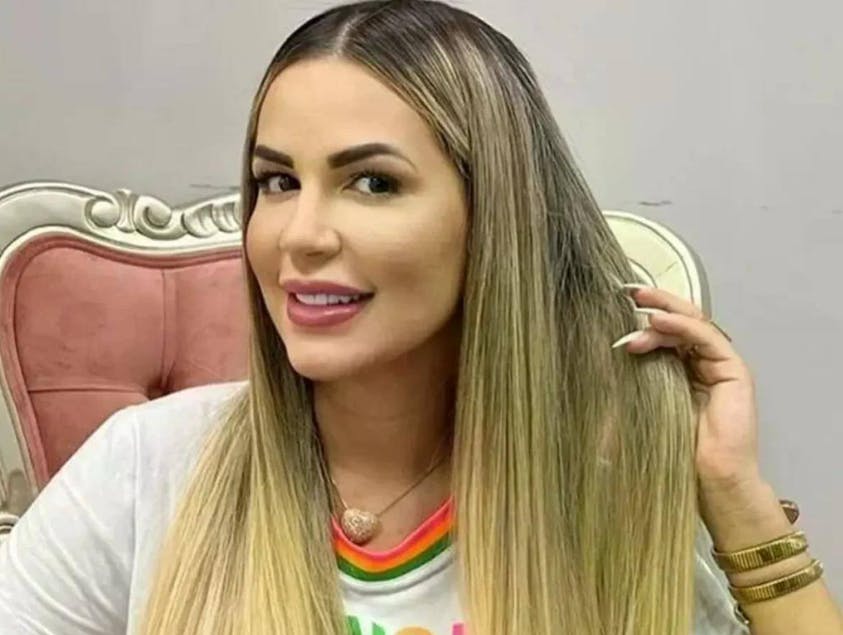 Justiça mantém bloqueio de bens da influenciadora Deolane Bezerra