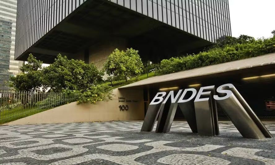 BNDES vai levar ao governo proposta de suspensão das dívidas de empresas afetadas pelo tarifaço