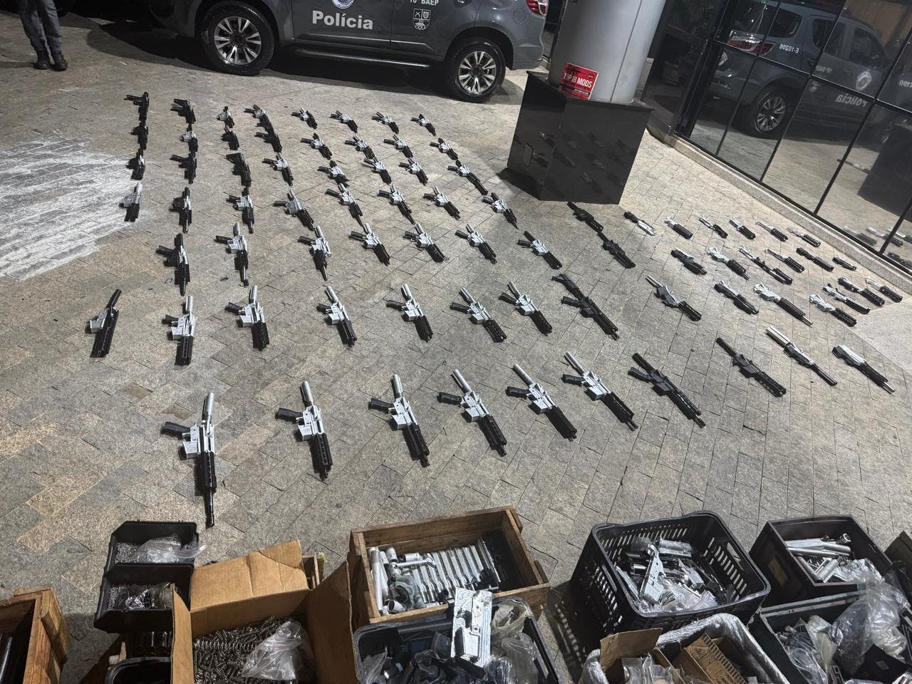 PF prende dois homens que fabricavam fuzis ilegalmente no interior de SP
