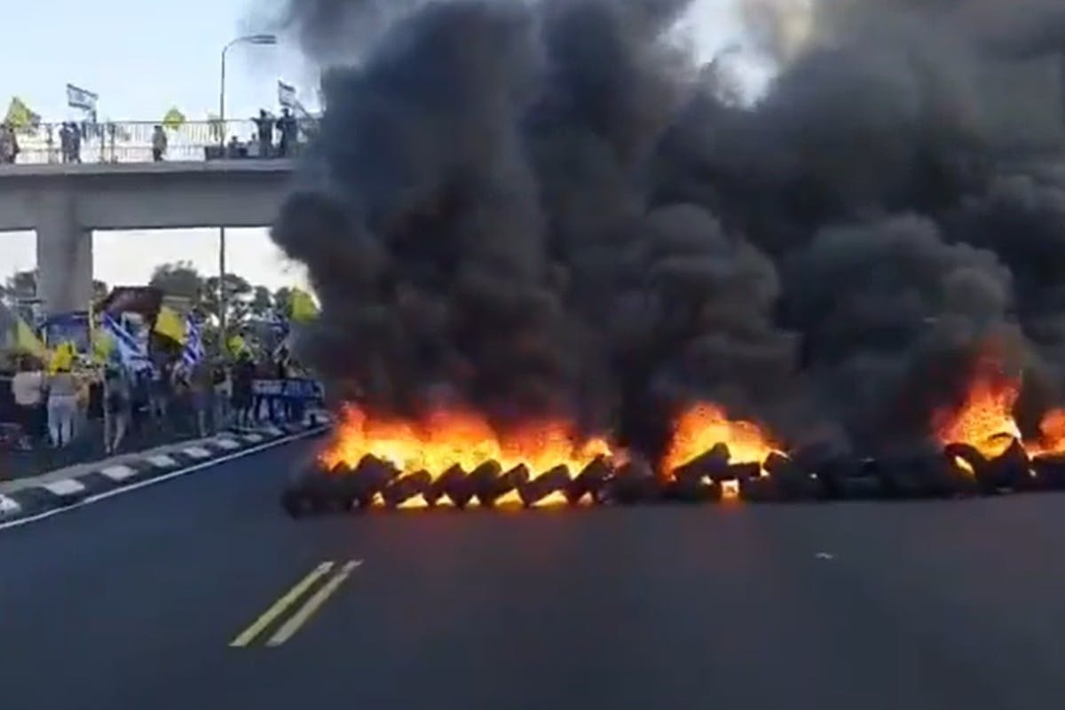 Manifestantes bloqueiam vias em Israel e pedem fim da guerra em Gaza